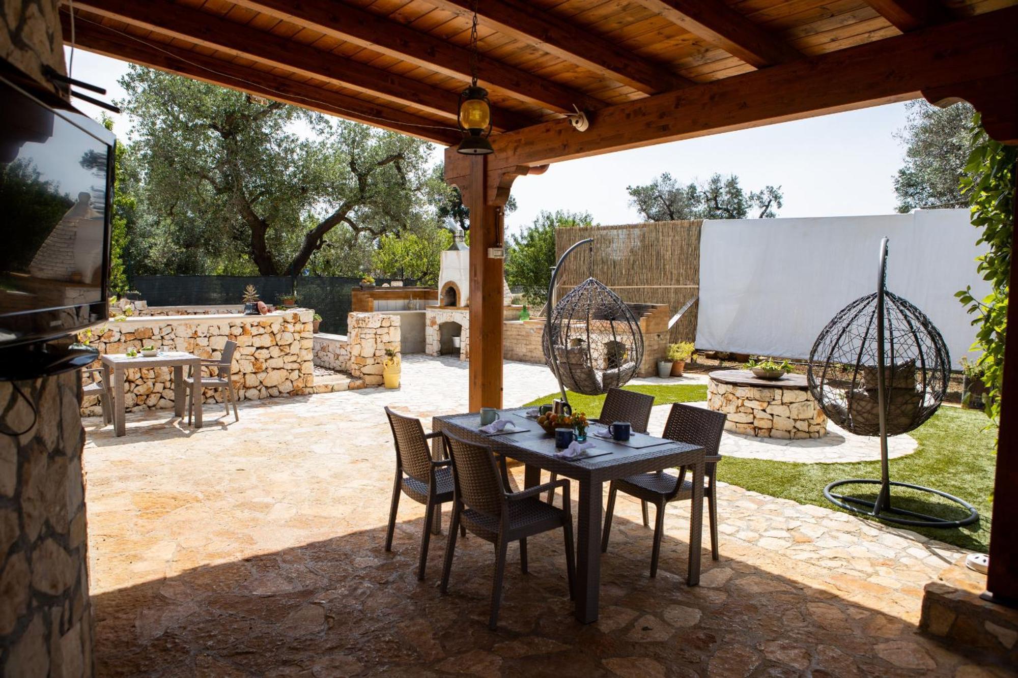 Trullo Nonna Netta Con Piscina Idromassaggio E Area Giochi Villa Ceglie Messapica Dış mekan fotoğraf