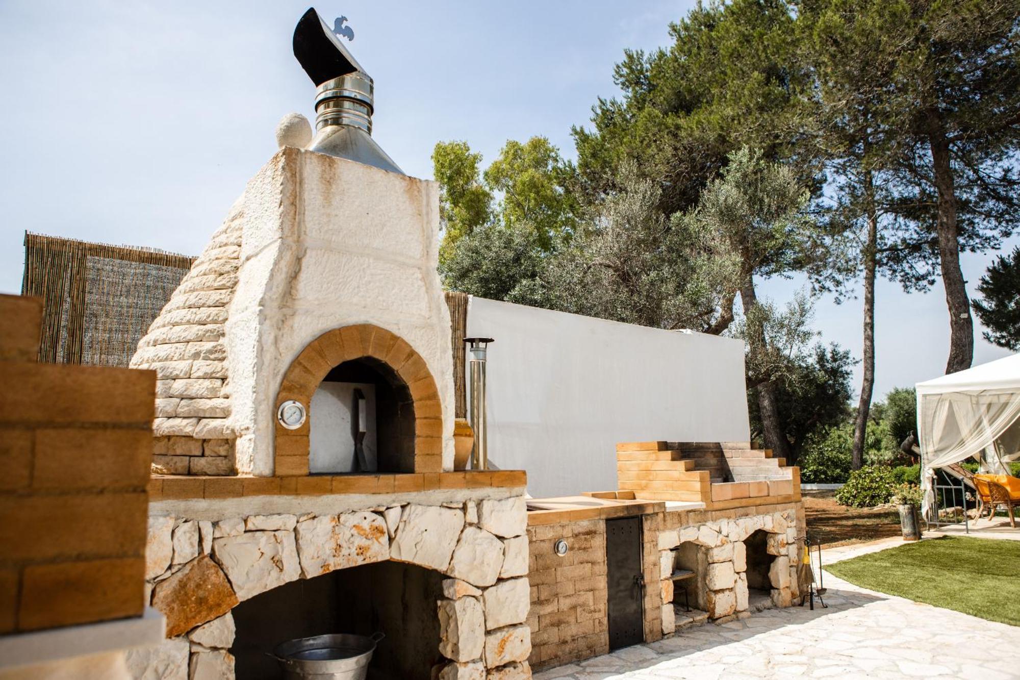 Trullo Nonna Netta Con Piscina Idromassaggio E Area Giochi Villa Ceglie Messapica Dış mekan fotoğraf