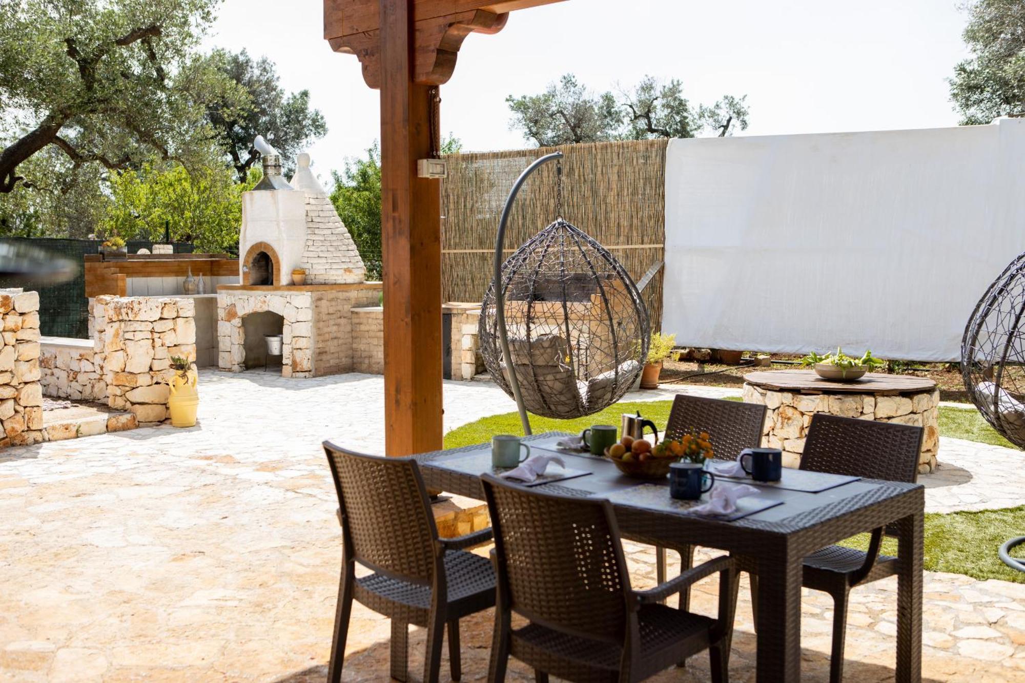 Trullo Nonna Netta Con Piscina Idromassaggio E Area Giochi Villa Ceglie Messapica Dış mekan fotoğraf