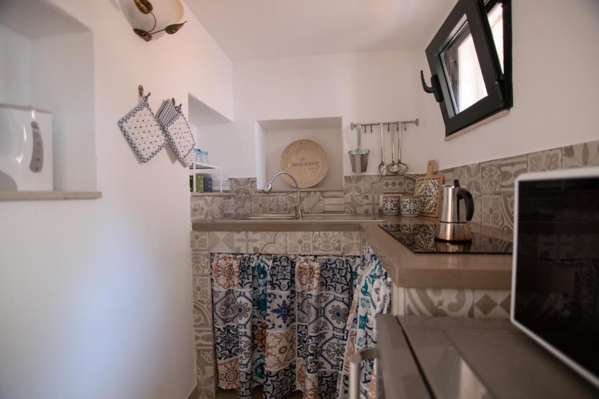 Trullo Nonna Netta Con Piscina Idromassaggio E Area Giochi Villa Ceglie Messapica Dış mekan fotoğraf