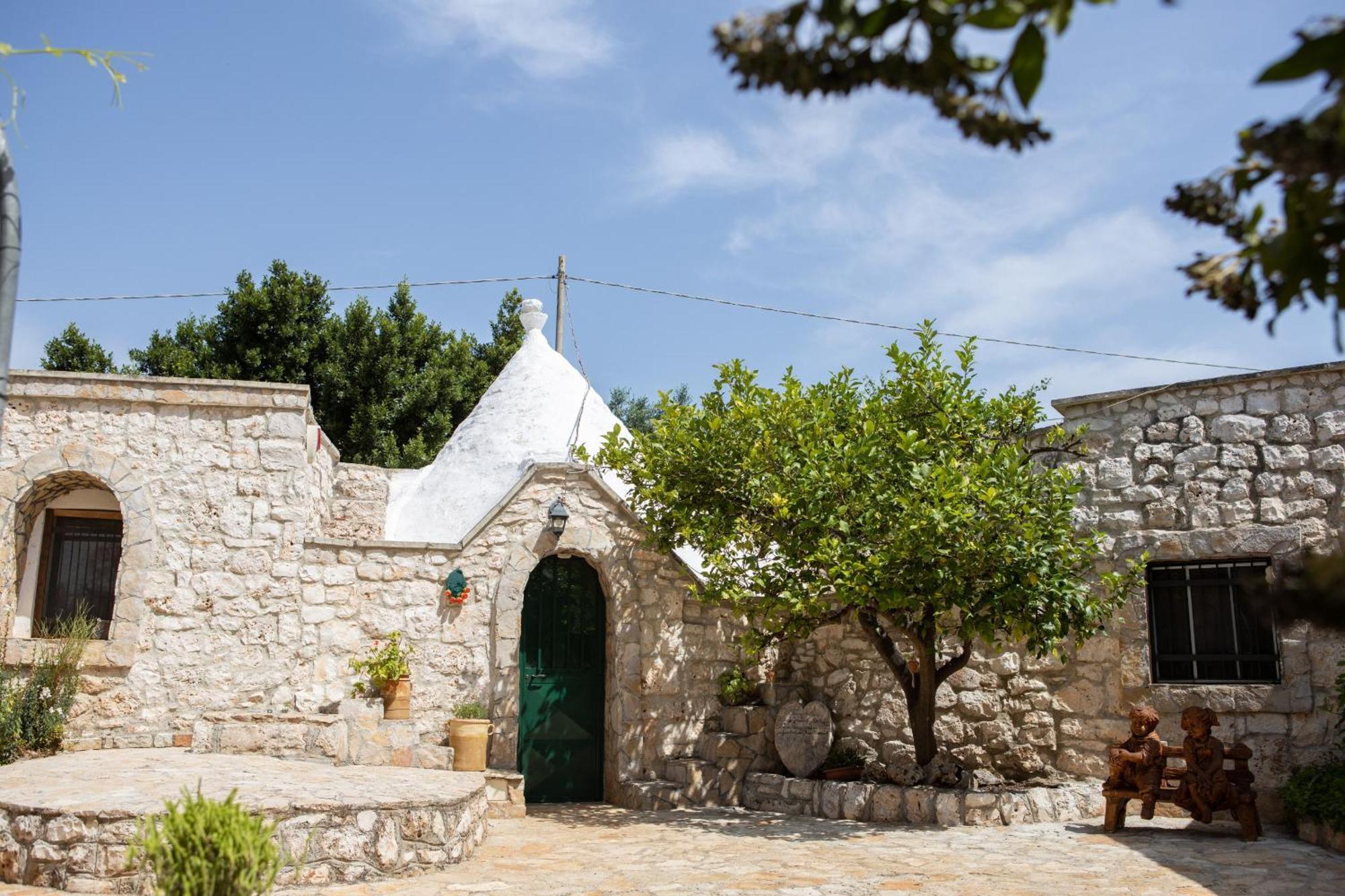 Trullo Nonna Netta Con Piscina Idromassaggio E Area Giochi Villa Ceglie Messapica Dış mekan fotoğraf