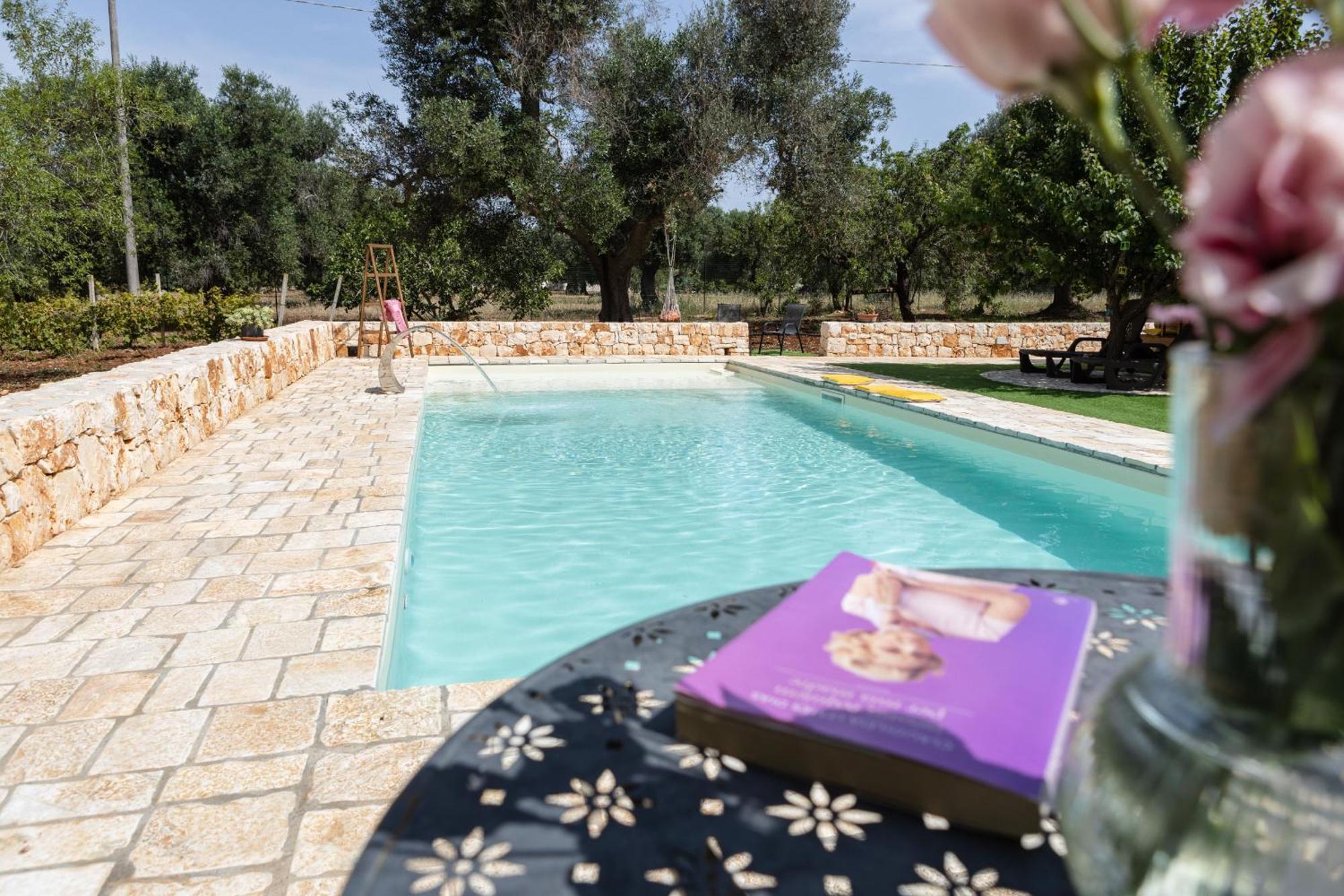Trullo Nonna Netta Con Piscina Idromassaggio E Area Giochi Villa Ceglie Messapica Dış mekan fotoğraf