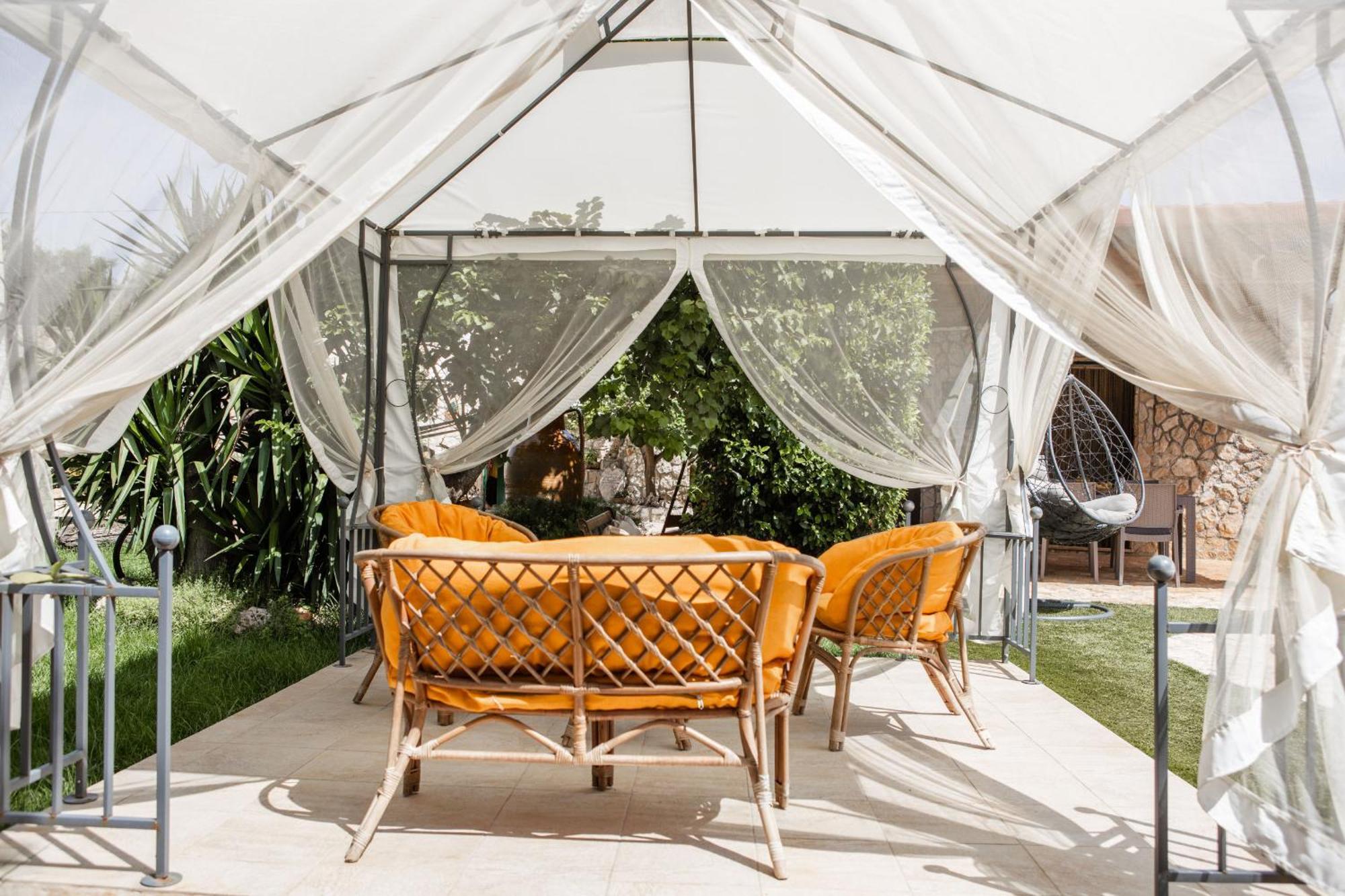 Trullo Nonna Netta Con Piscina Idromassaggio E Area Giochi Villa Ceglie Messapica Dış mekan fotoğraf