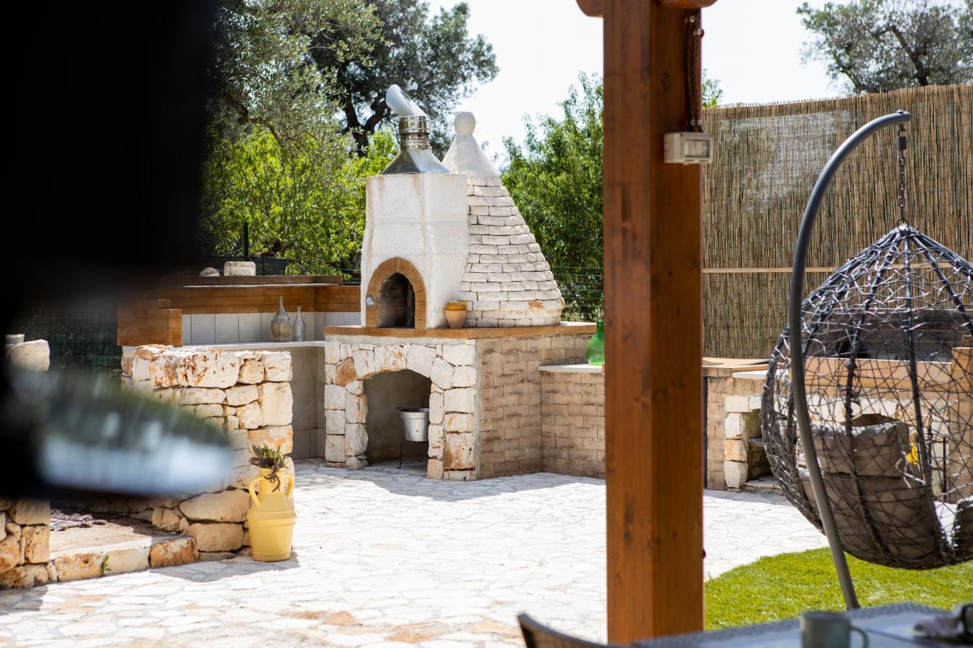 Trullo Nonna Netta Con Piscina Idromassaggio E Area Giochi Villa Ceglie Messapica Dış mekan fotoğraf